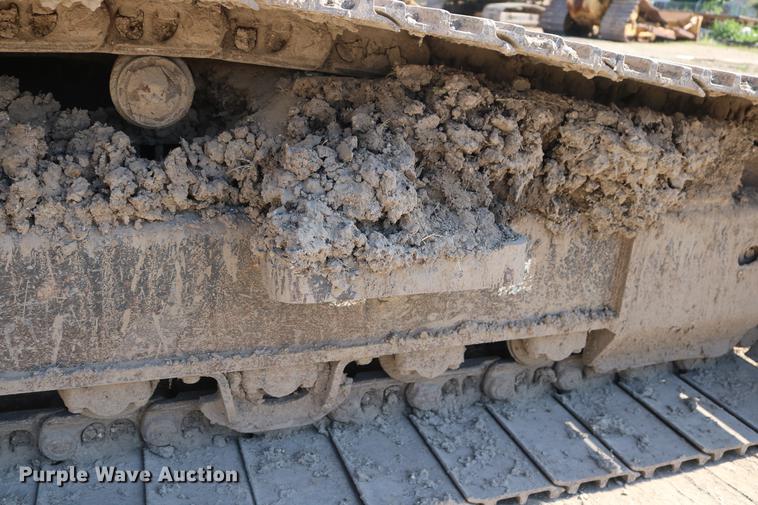image for item DD8269 2013 Komatsu PC240LC-10 excavator