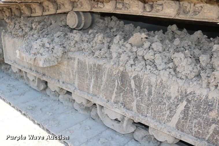 image for item DD8269 2013 Komatsu PC240LC-10 excavator