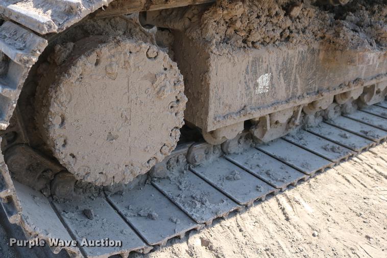 image for item DD8269 2013 Komatsu PC240LC-10 excavator