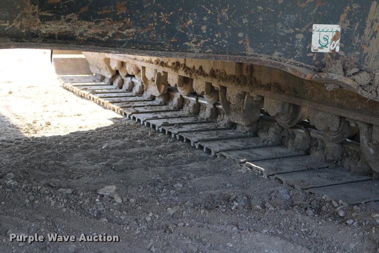 image for item DD8269 2013 Komatsu PC240LC-10 excavator