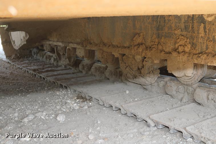 image for item DD8269 2013 Komatsu PC240LC-10 excavator