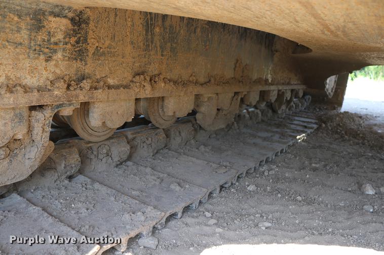 image for item DD8269 2013 Komatsu PC240LC-10 excavator