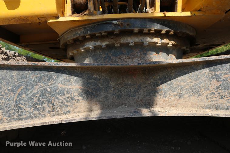 image for item DD8269 2013 Komatsu PC240LC-10 excavator