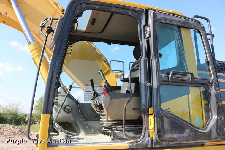image for item DD8270 2013 Komatsu PC240LC-10 excavator
