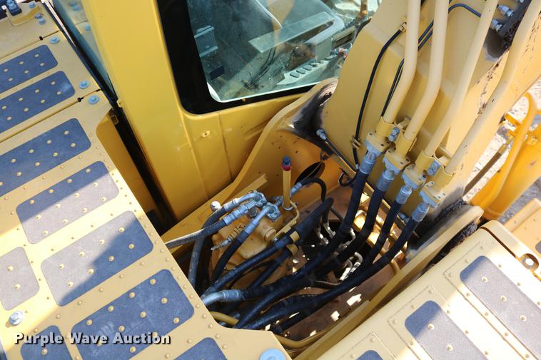 image for item DD8270 2013 Komatsu PC240LC-10 excavator