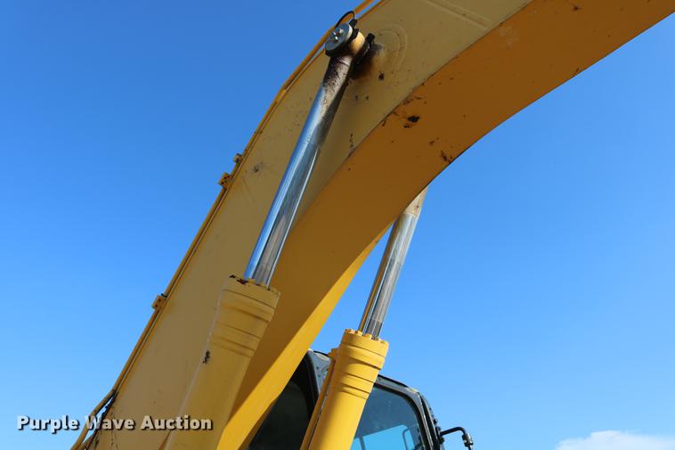 image for item DD8270 2013 Komatsu PC240LC-10 excavator