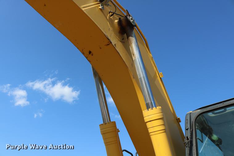 image for item DD8270 2013 Komatsu PC240LC-10 excavator
