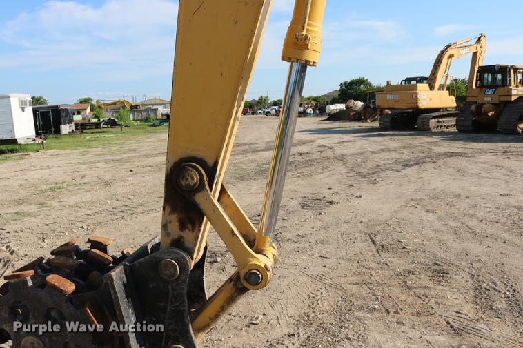 image for item DD8270 2013 Komatsu PC240LC-10 excavator