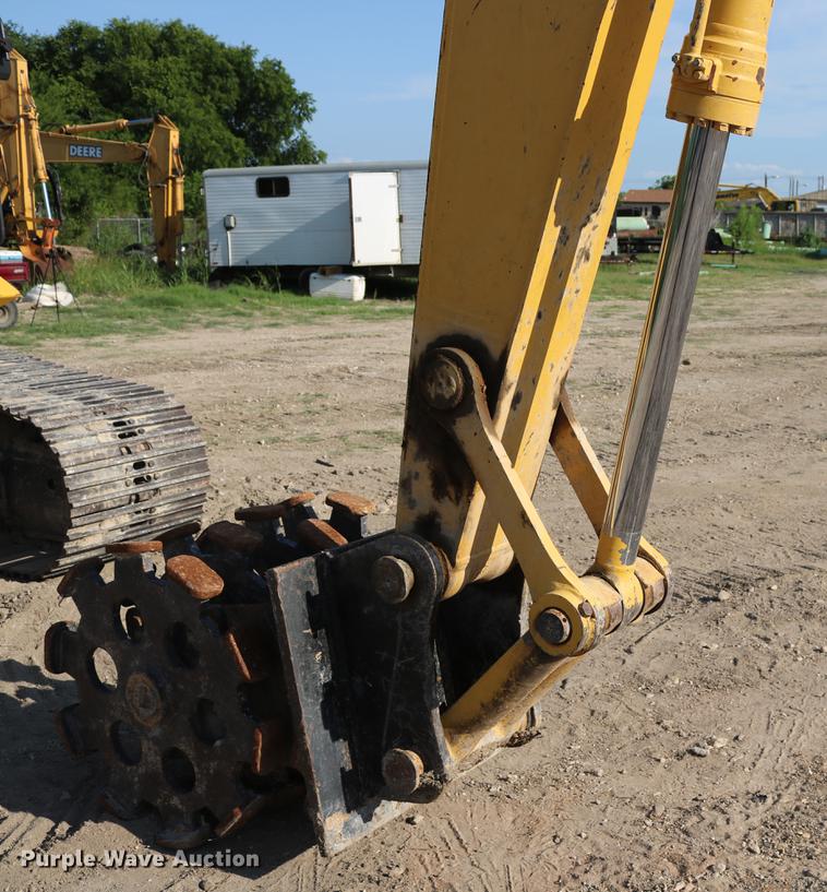 image for item DD8270 2013 Komatsu PC240LC-10 excavator