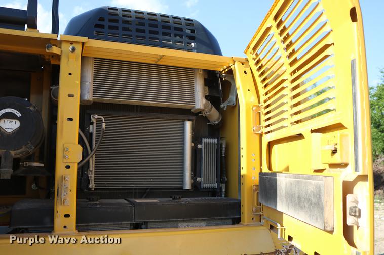 image for item DD8270 2013 Komatsu PC240LC-10 excavator