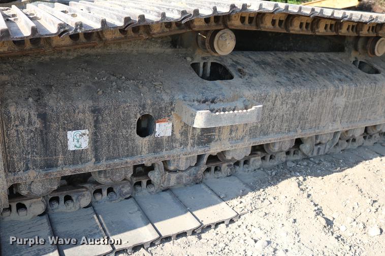 image for item DD8270 2013 Komatsu PC240LC-10 excavator