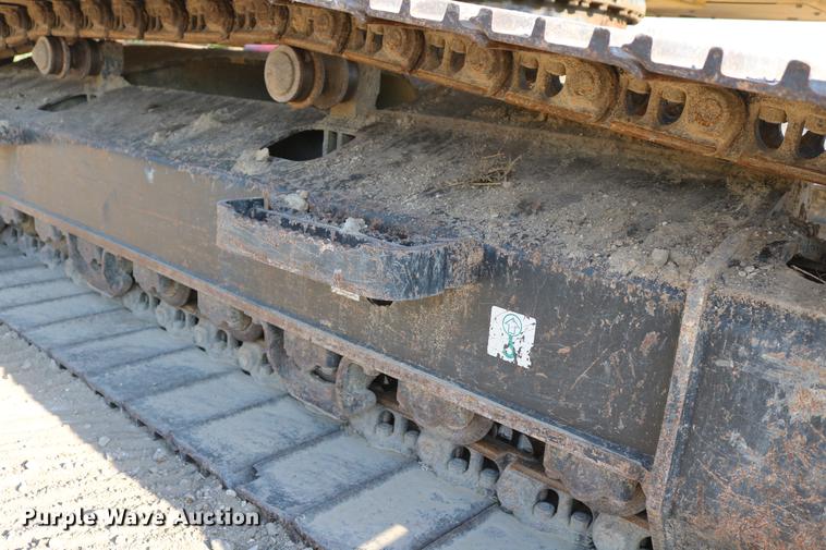 image for item DD8270 2013 Komatsu PC240LC-10 excavator