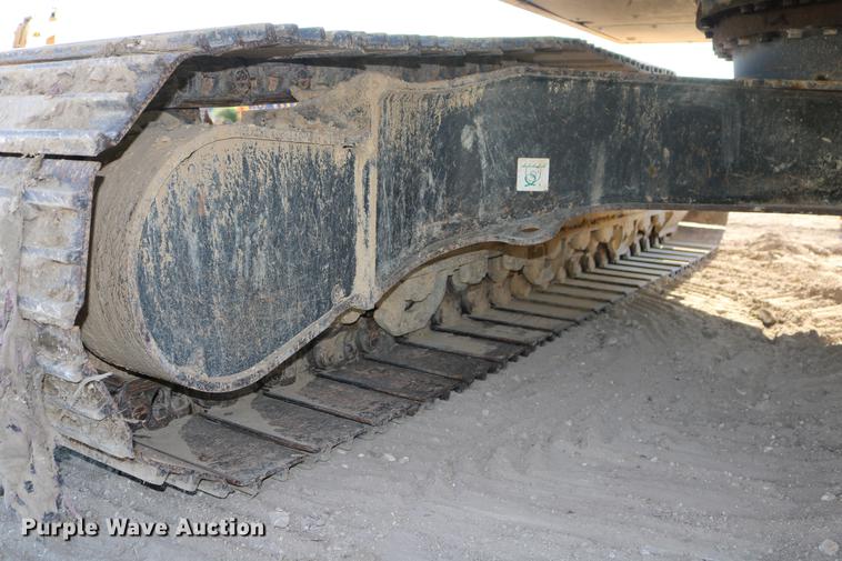 image for item DD8270 2013 Komatsu PC240LC-10 excavator