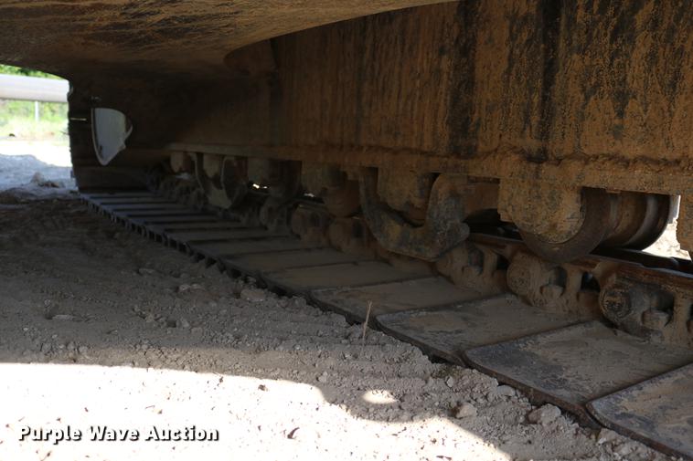 image for item DD8270 2013 Komatsu PC240LC-10 excavator