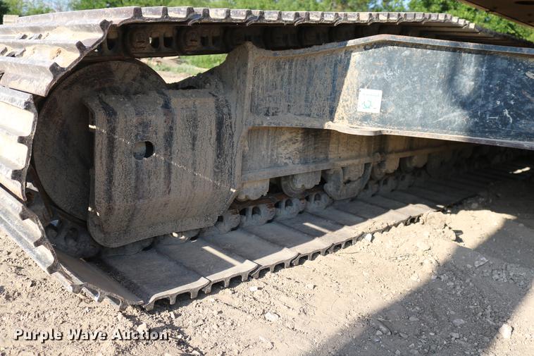 image for item DD8270 2013 Komatsu PC240LC-10 excavator