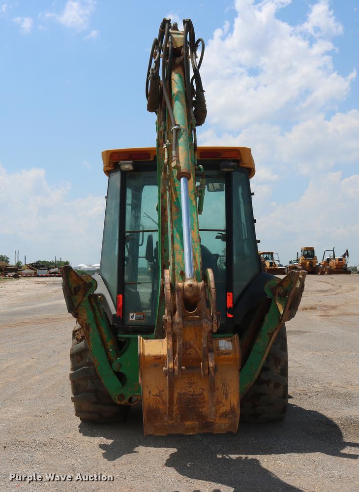 image for item DD8273 2003 John Deere 310G backhoe