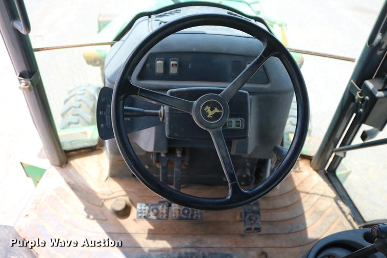 image for item DD8273 2003 John Deere 310G backhoe