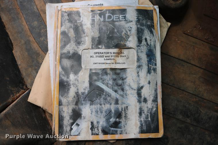 image for item DD8273 2003 John Deere 310G backhoe