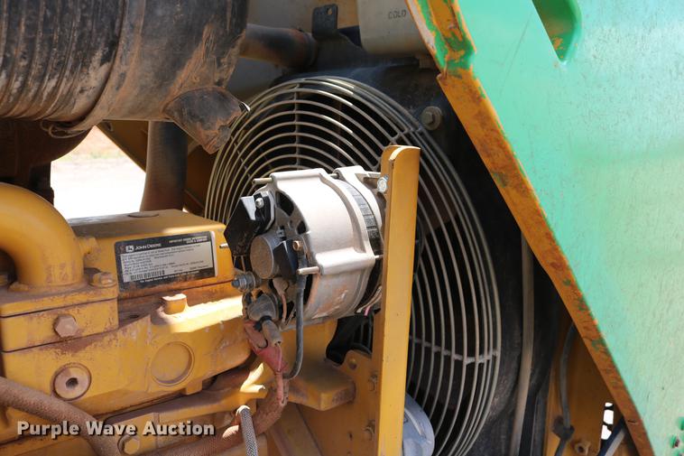 image for item DD8273 2003 John Deere 310G backhoe