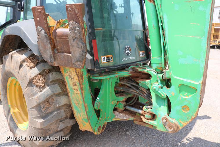 image for item DD8273 2003 John Deere 310G backhoe