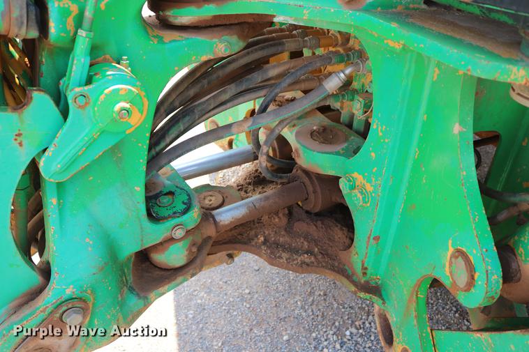 image for item DD8273 2003 John Deere 310G backhoe