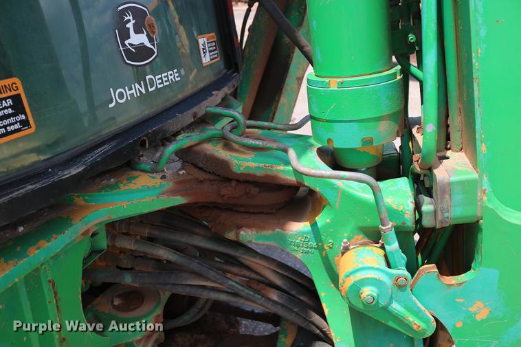 image for item DD8273 2003 John Deere 310G backhoe