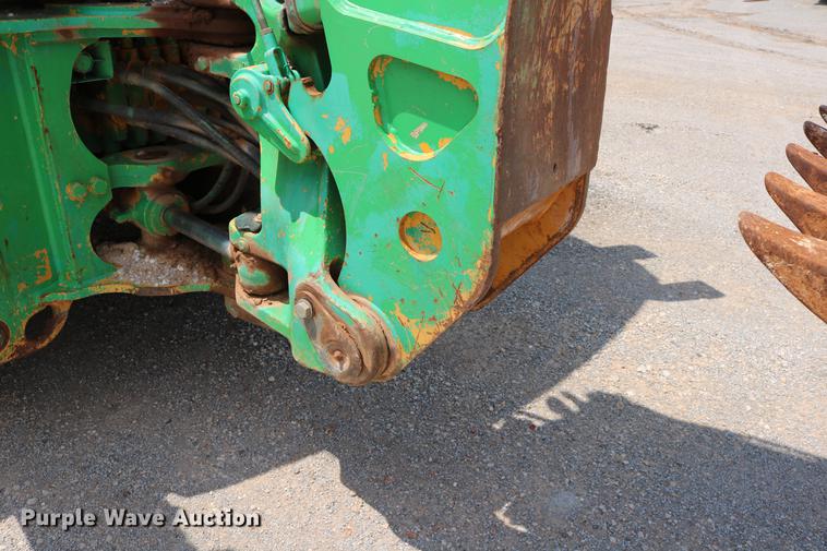 image for item DD8273 2003 John Deere 310G backhoe