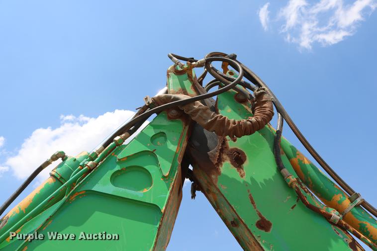 image for item DD8273 2003 John Deere 310G backhoe