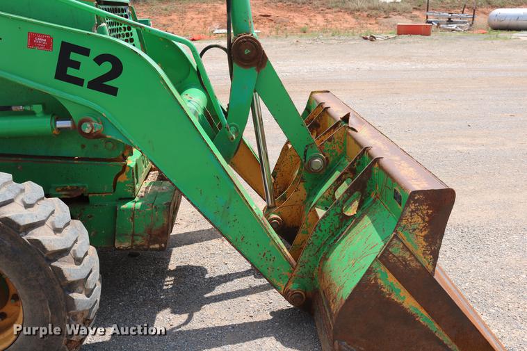 image for item DD8273 2003 John Deere 310G backhoe
