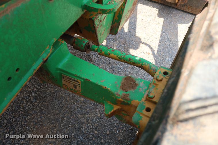 image for item DD8273 2003 John Deere 310G backhoe