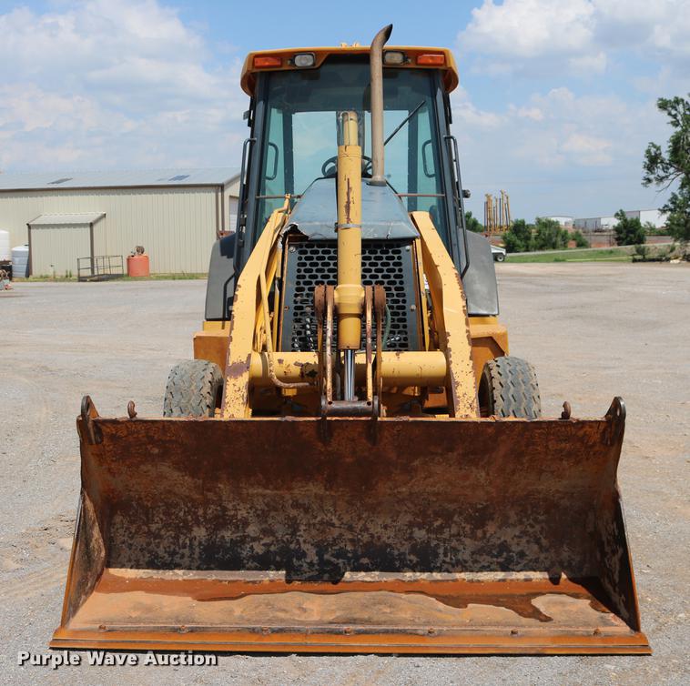 image for item DD8274 2003 John Deere 310G backhoe