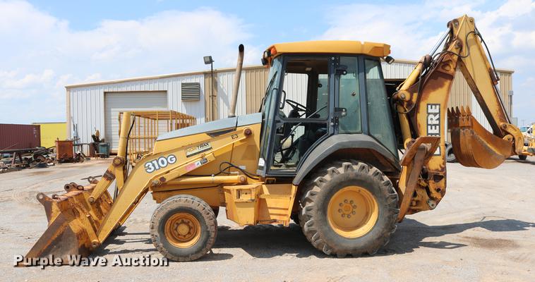 image for item DD8274 2003 John Deere 310G backhoe