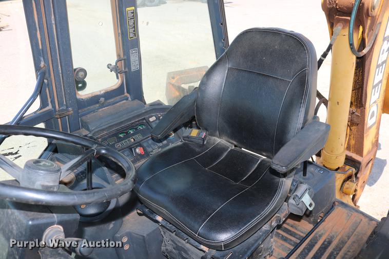 image for item DD8274 2003 John Deere 310G backhoe