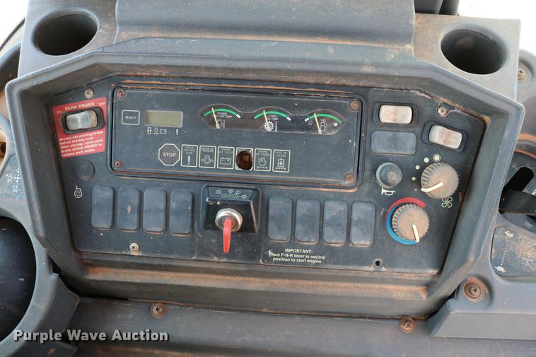 image for item DD8274 2003 John Deere 310G backhoe