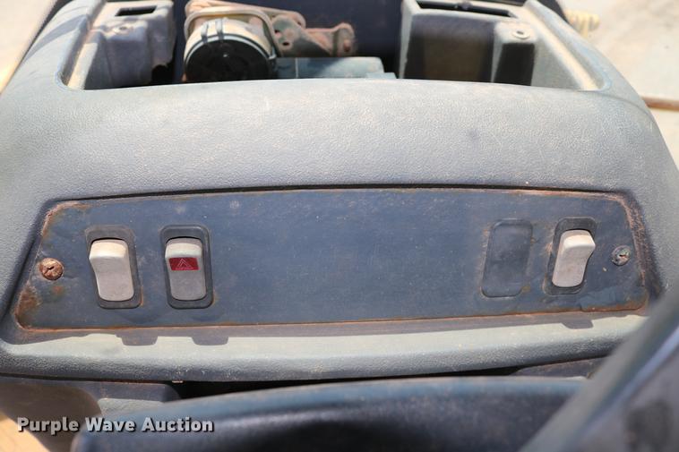 image for item DD8274 2003 John Deere 310G backhoe