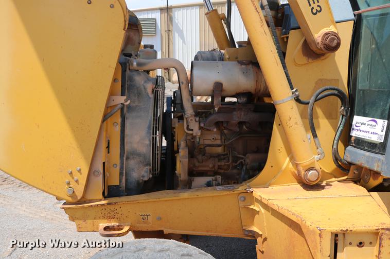 image for item DD8274 2003 John Deere 310G backhoe