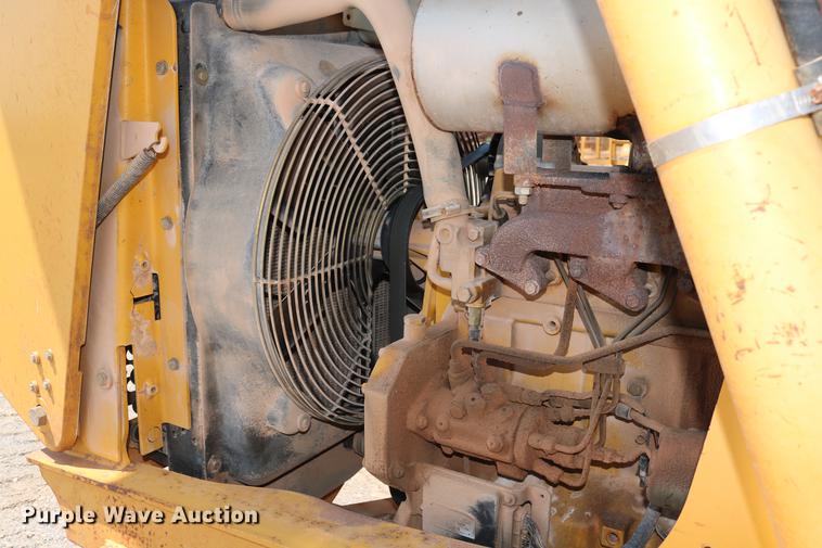 image for item DD8274 2003 John Deere 310G backhoe