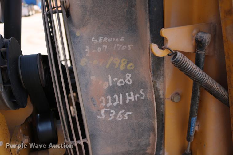 image for item DD8274 2003 John Deere 310G backhoe