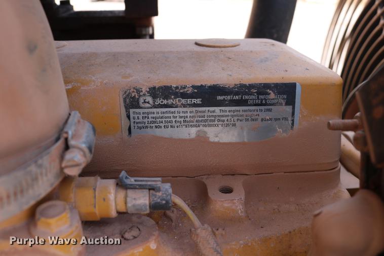 image for item DD8274 2003 John Deere 310G backhoe