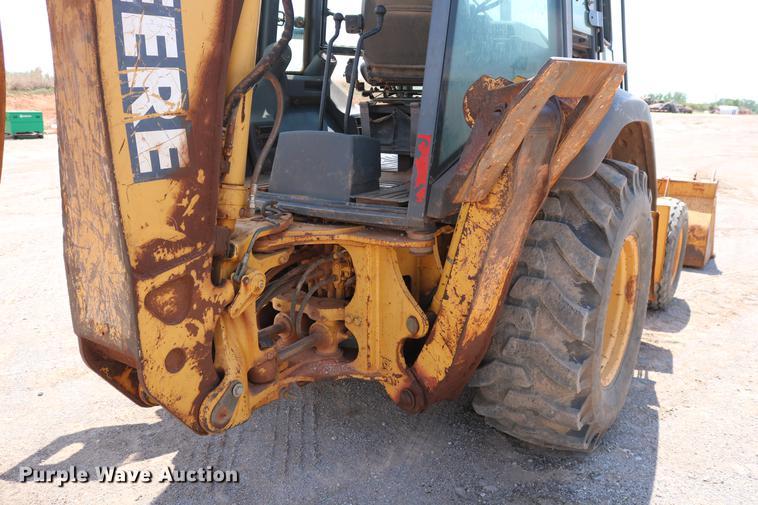 image for item DD8274 2003 John Deere 310G backhoe