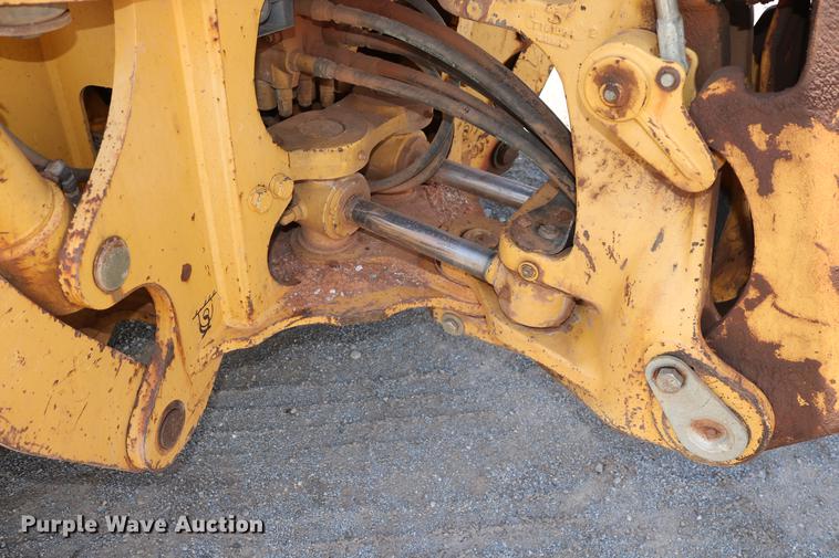 image for item DD8274 2003 John Deere 310G backhoe
