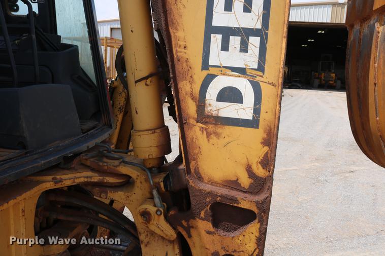 image for item DD8274 2003 John Deere 310G backhoe