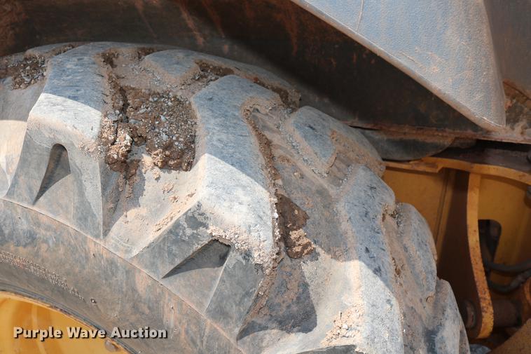 image for item DD8274 2003 John Deere 310G backhoe