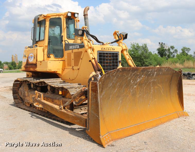 image for item DD8275 2005 Dresser TD15M dozer