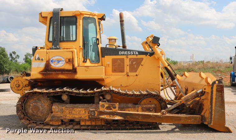 image for item DD8275 2005 Dresser TD15M dozer