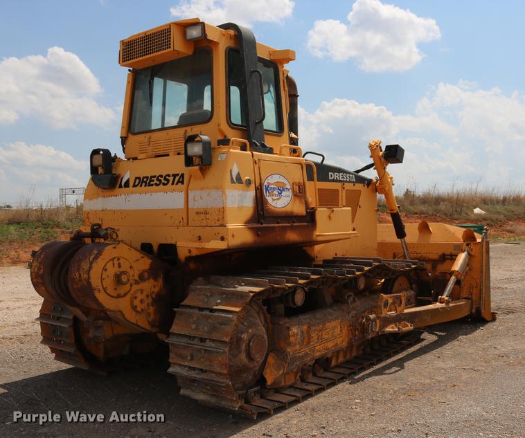 image for item DD8275 2005 Dresser TD15M dozer