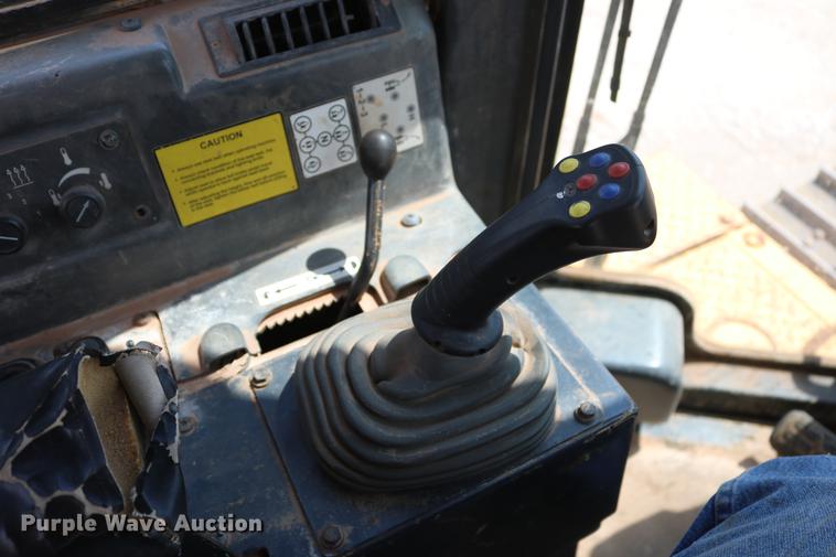 image for item DD8275 2005 Dresser TD15M dozer