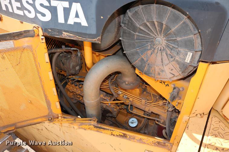 image for item DD8275 2005 Dresser TD15M dozer