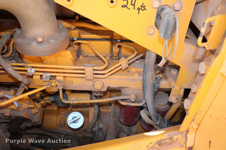 image for item DD8275 2005 Dresser TD15M dozer