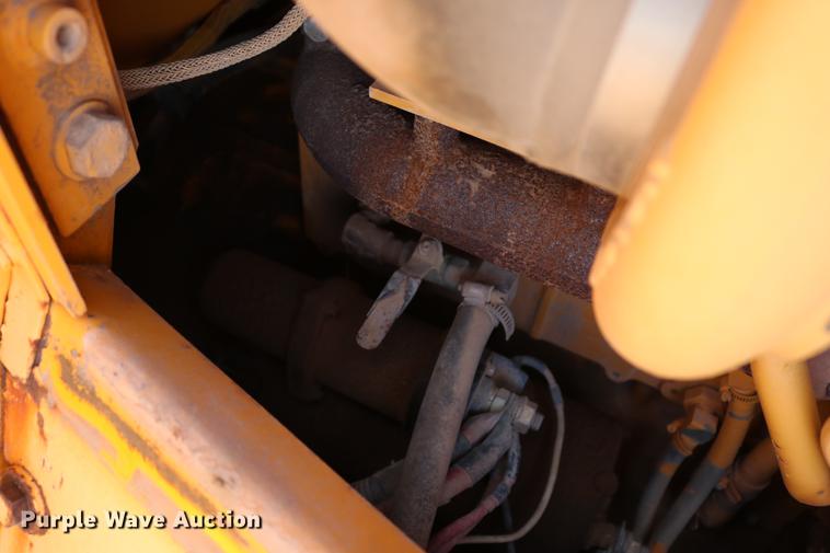 image for item DD8275 2005 Dresser TD15M dozer